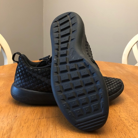 [SOLD] Nike Roshe Run 2 - Black - Rare - Picture 2 of 5